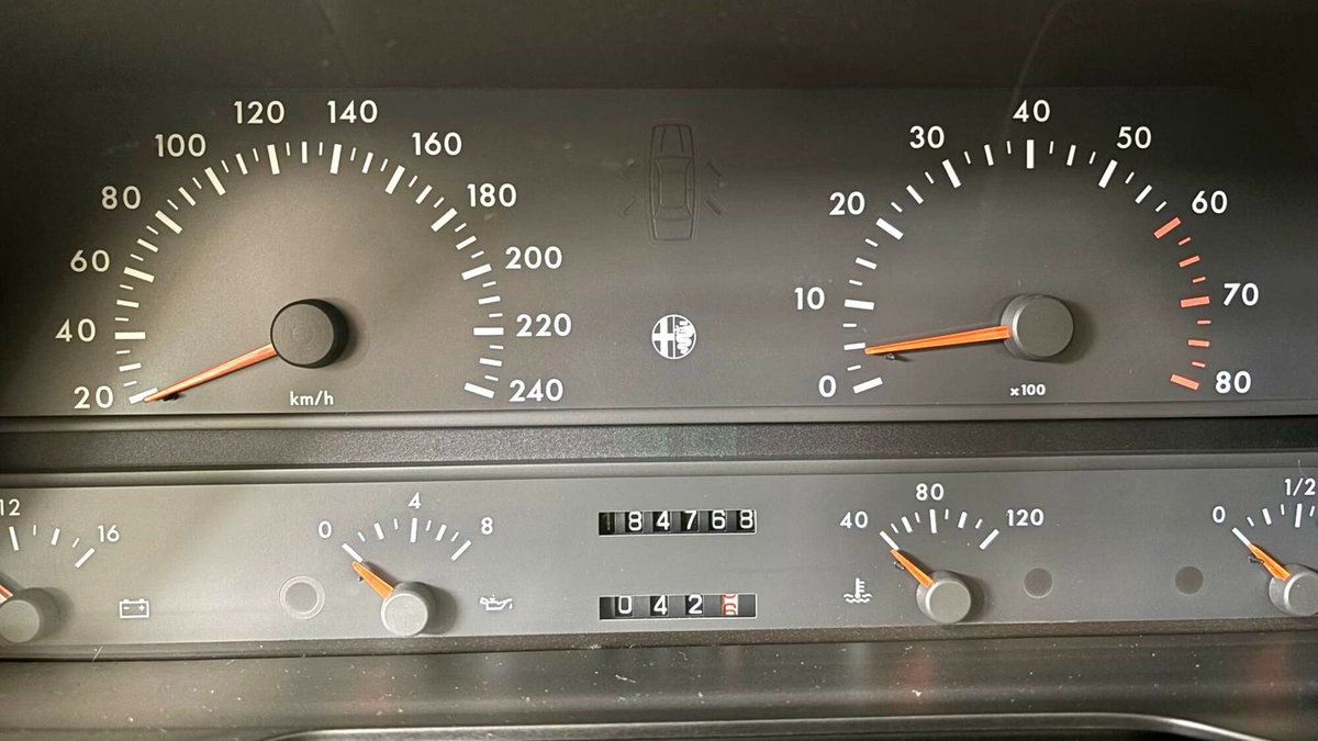 Alfa Romeo 164 2.0i Twin Spark (14)