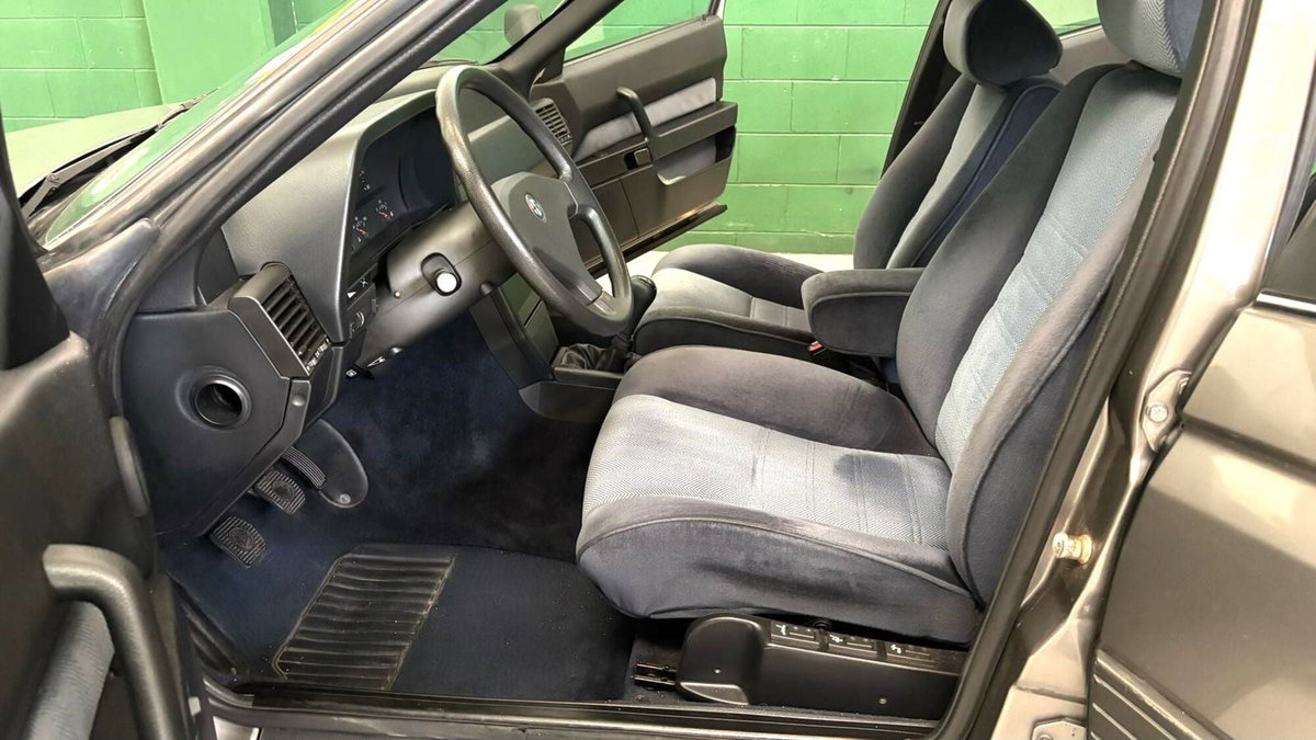 Alfa Romeo 164 2.0i Twin Spark (16)