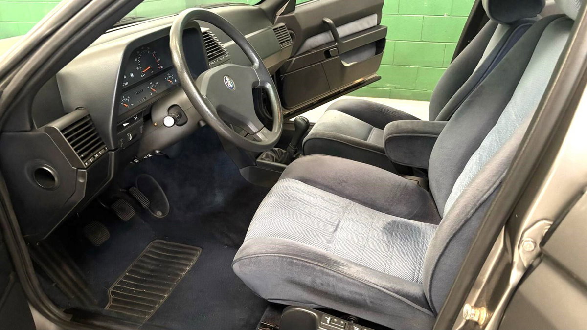 Alfa Romeo 164 2.0i Twin Spark (7)