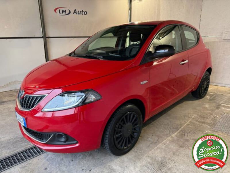 Lancia Ypsilon 1.0 FireFly 5 porte S&S Hybrid Ecochic Silver