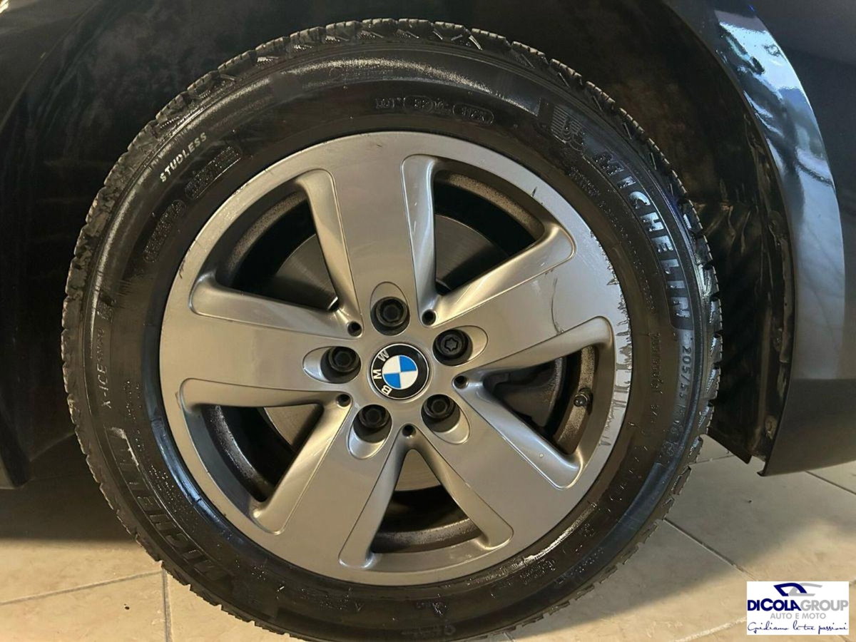 BMW Serie 1 116d Business Advantage (17)