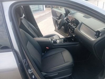 Mercedes-Benz GLA SUV 180 d Automatic Business (12)