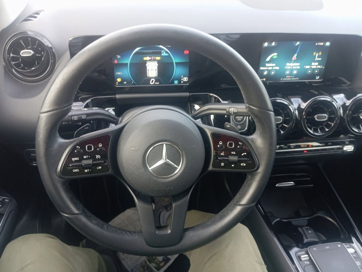 Mercedes-Benz GLA SUV 180 d Automatic Business (13)