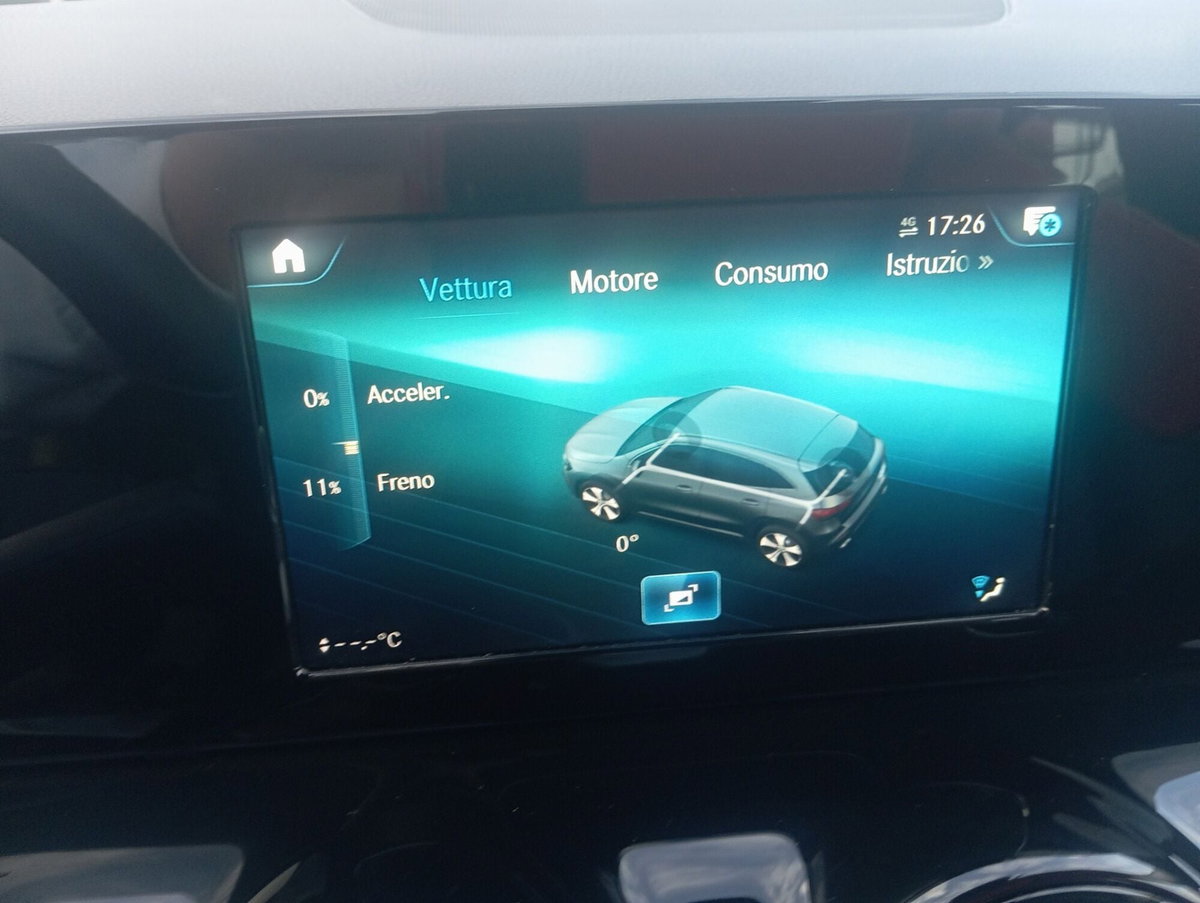 Mercedes-Benz GLA SUV 180 d Automatic Business (17)