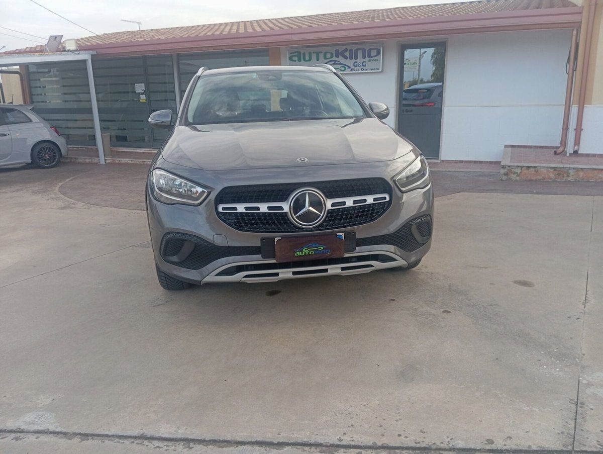 Mercedes-Benz GLA SUV 180 d Automatic Business (2)