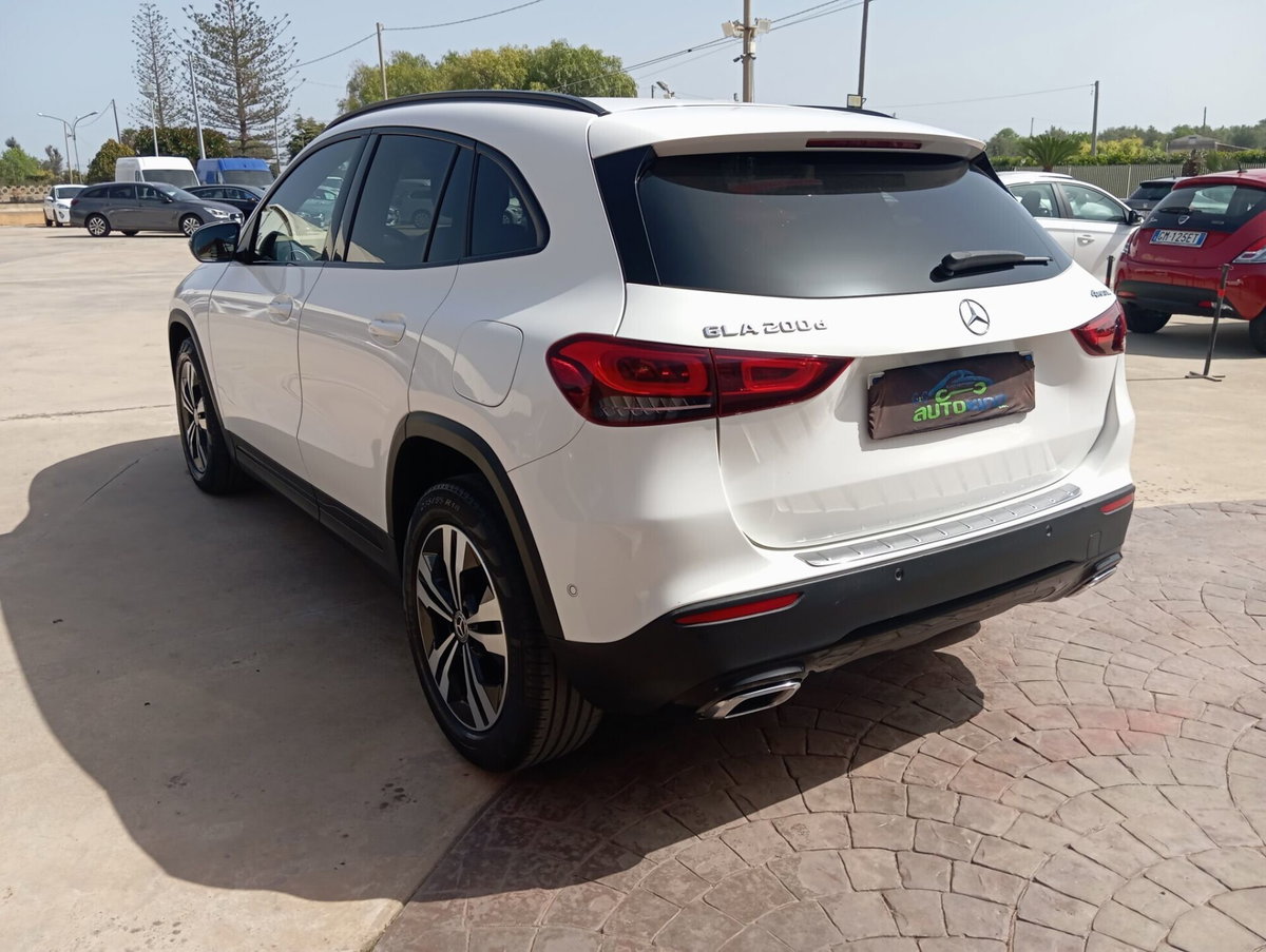Mercedes-Benz GLA SUV 200 d Automatic 4Matic Sport Plus (4)