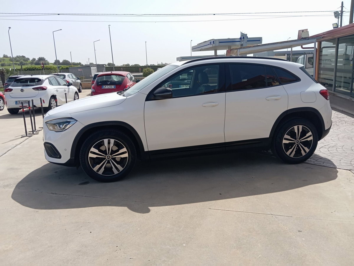 Mercedes-Benz GLA SUV 200 d Automatic 4Matic Sport Plus (8)