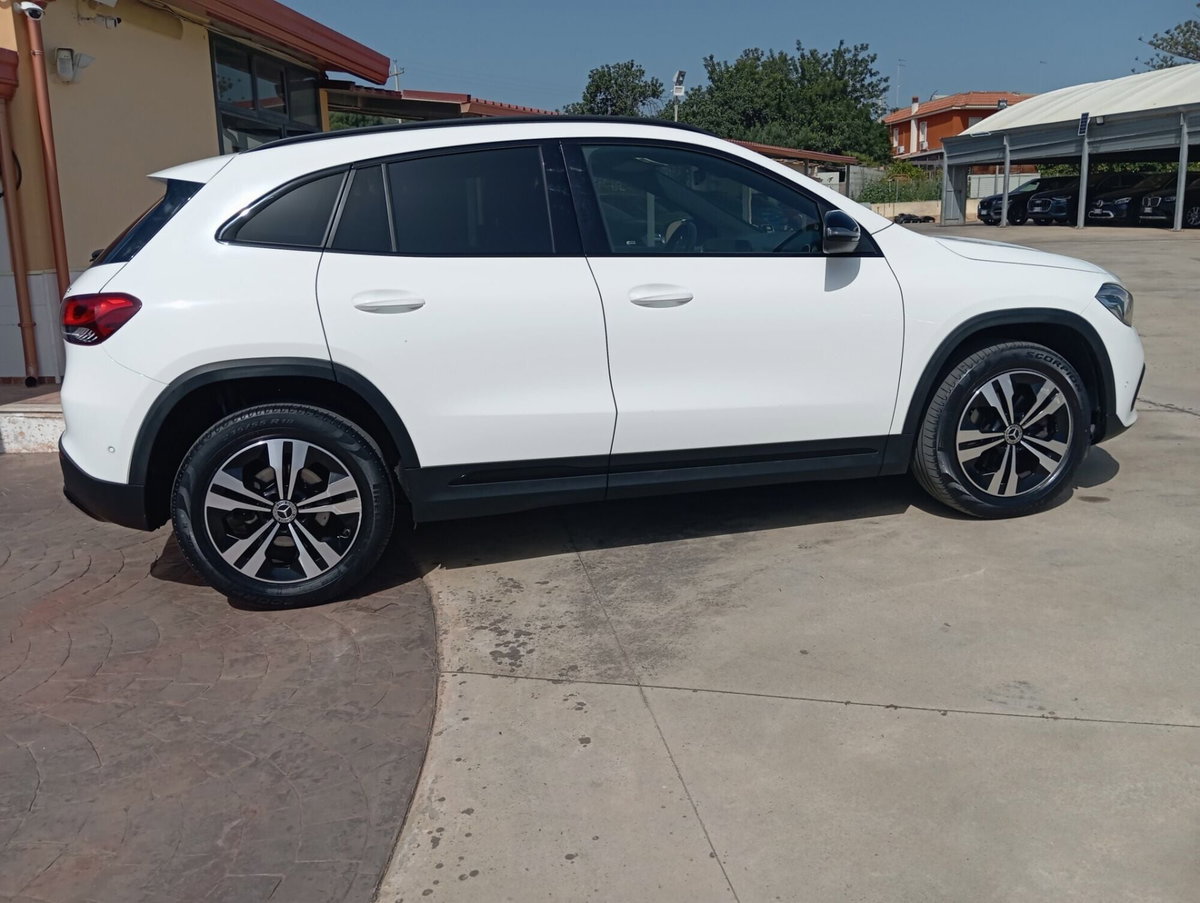 Mercedes-Benz GLA SUV 200 d Automatic 4Matic Sport Plus (9)