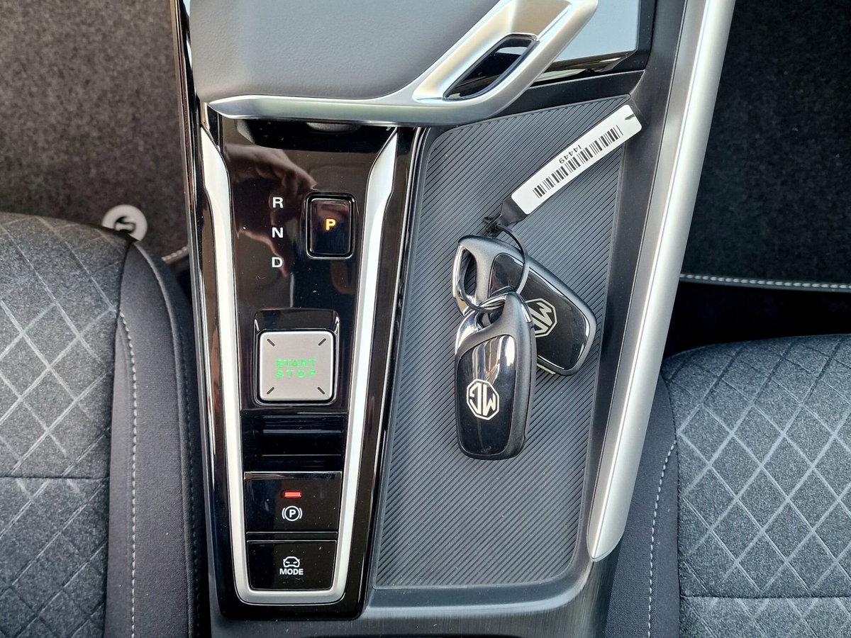 Mg ZS 1.5 hybrid+ Standard auto (18)