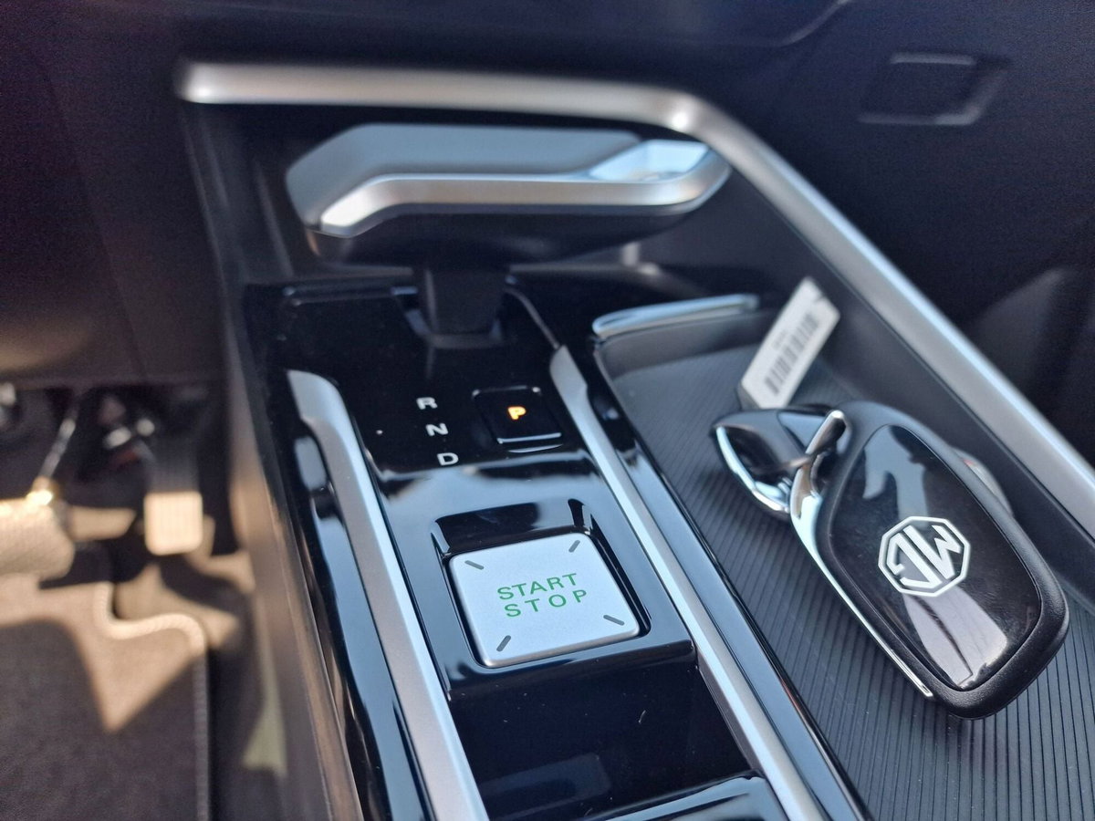 Mg ZS 1.5 hybrid+ Standard auto (19)