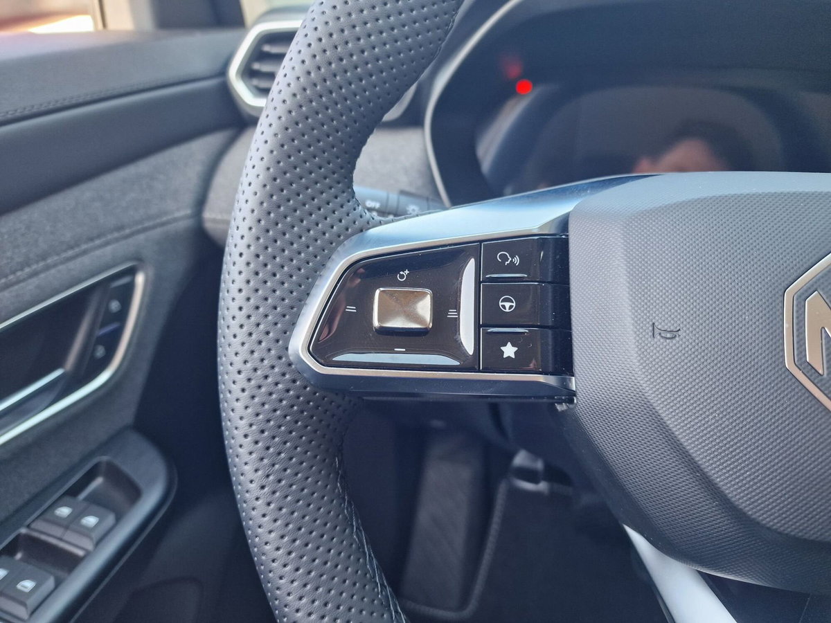 Mg ZS 1.5 hybrid+ Standard auto (20)