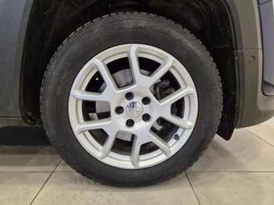 Jeep Renegade 1.3 T4 DDCT Limited (7)