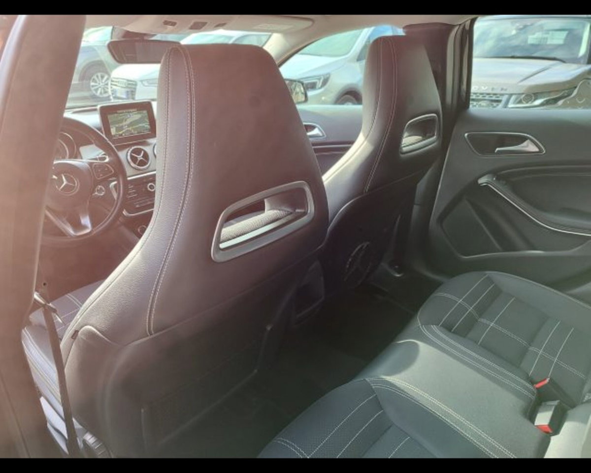 Mercedes-Benz GLA SUV 220 d Automatic 4Matic Sport (10)