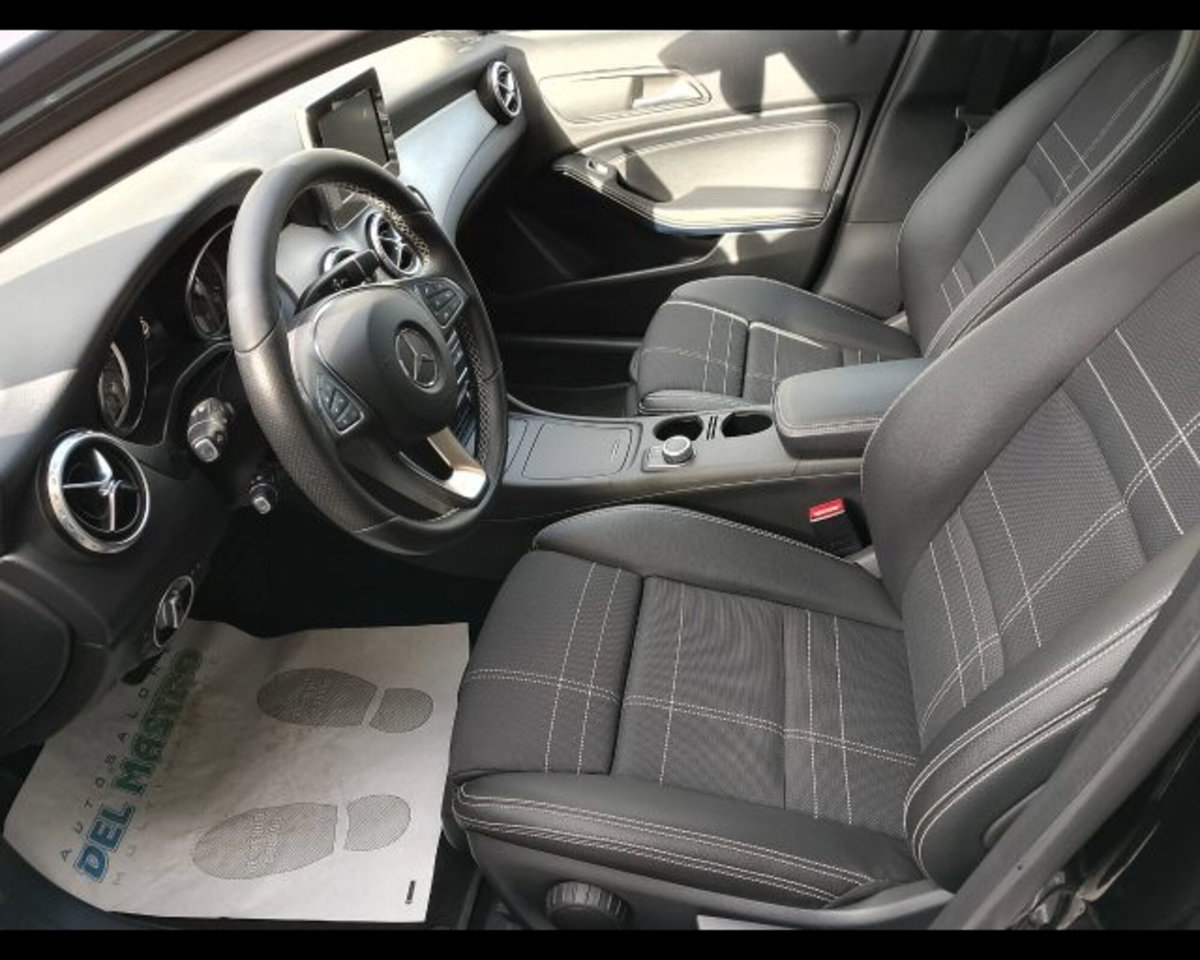 Mercedes-Benz GLA SUV 220 d Automatic 4Matic Sport (12)