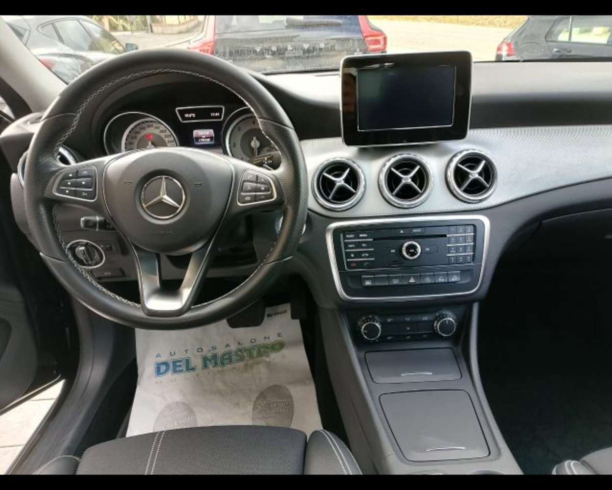 Mercedes-Benz GLA SUV 220 d Automatic 4Matic Sport (14)