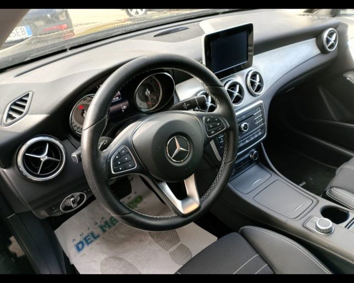 Mercedes-Benz GLA SUV 220 d Automatic 4Matic Sport (15)