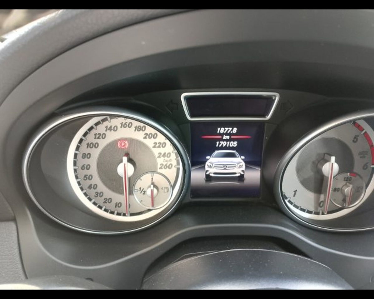 Mercedes-Benz GLA SUV 220 d Automatic 4Matic Sport (16)