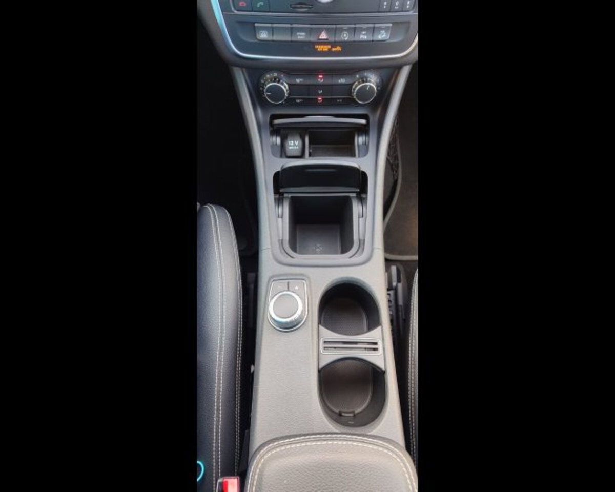 Mercedes-Benz GLA SUV 220 d Automatic 4Matic Sport (18)