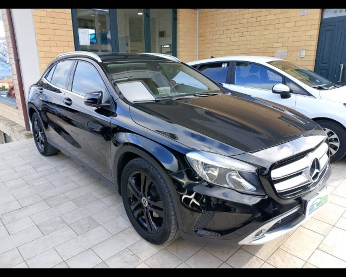 Mercedes-Benz GLA SUV 220 d Automatic 4Matic Sport (3)