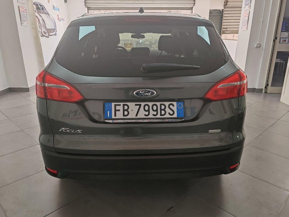 Ford Focus Station Wagon 1.0 EcoBoost 125 CV Start&Stop SW Titanium X (18)