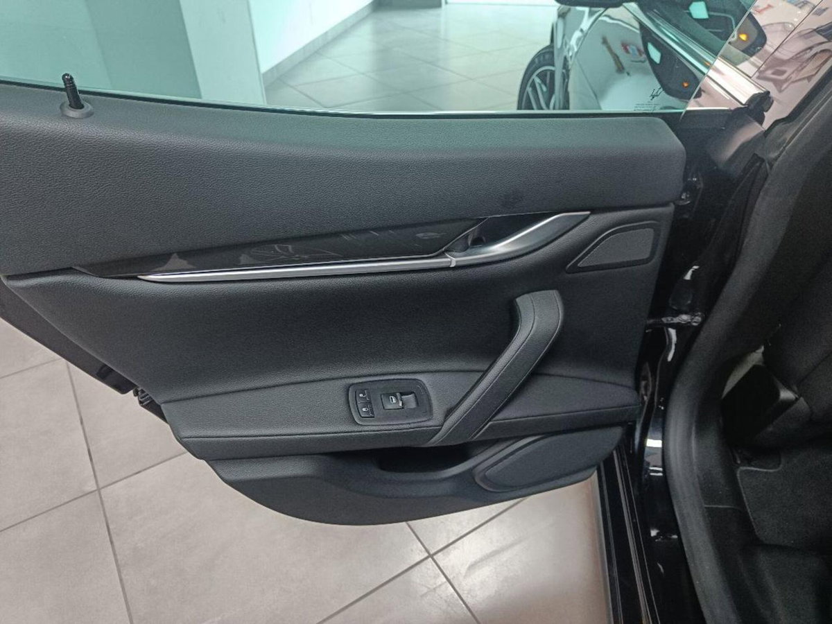 Maserati Ghibli Ghibli V6 Diesel 275 CV (17)