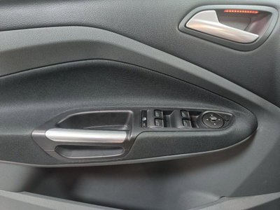 Ford C-Max 1.6 120CV GPL Titanium (12)