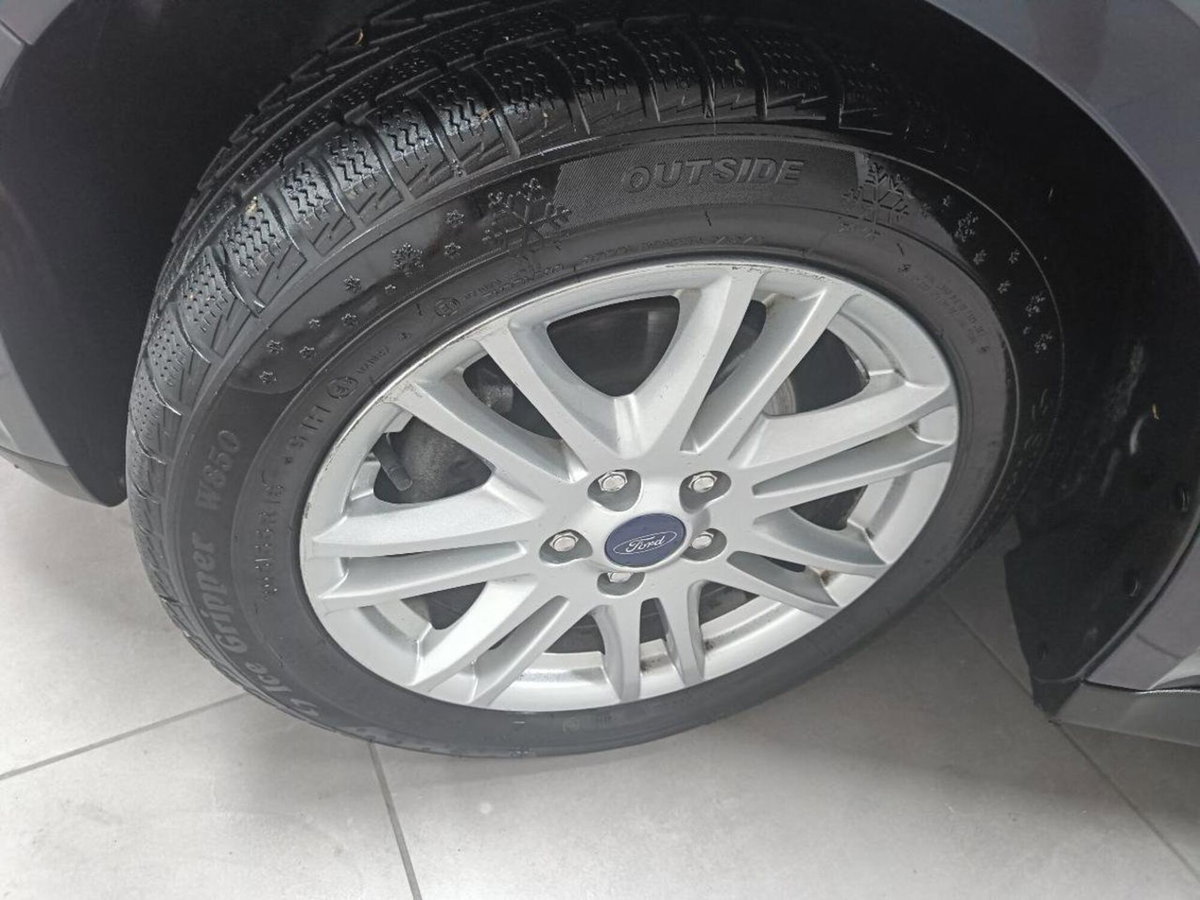 Ford C-Max 1.6 120CV GPL Titanium (17)
