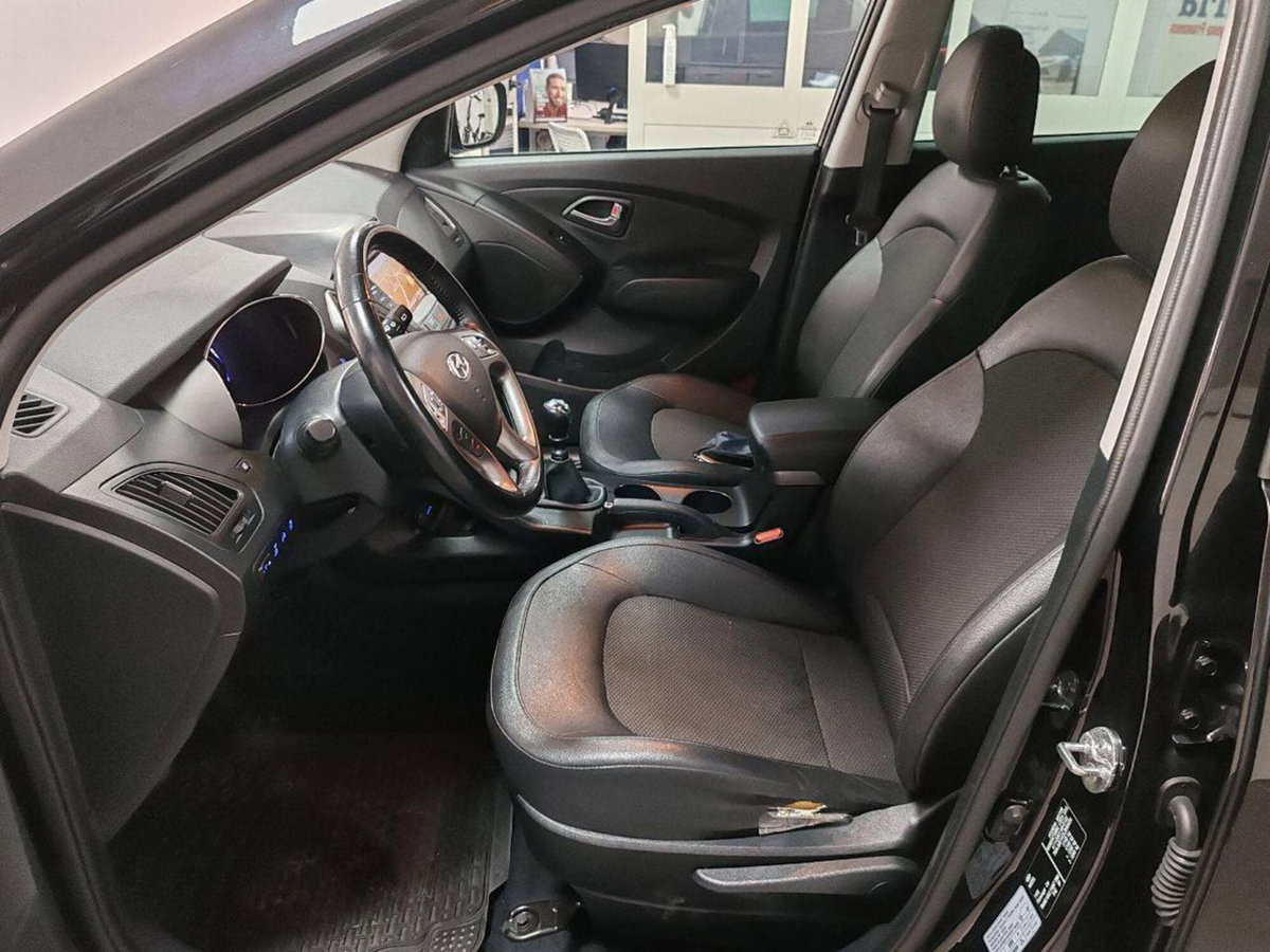 Hyundai ix35 2.0 CRDi 4WD Xpossible (12)