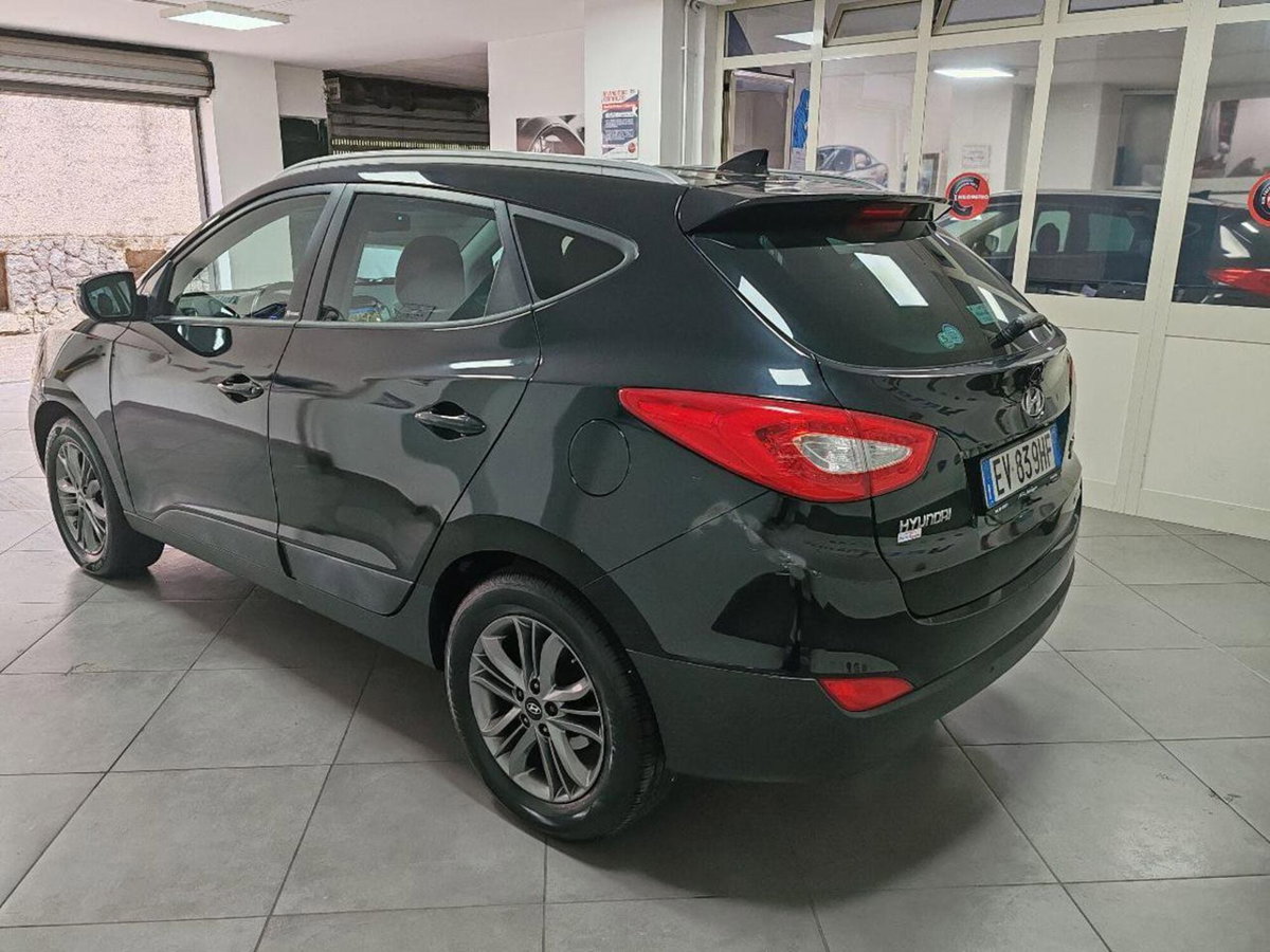 Hyundai ix35 2.0 CRDi 4WD Xpossible (3)