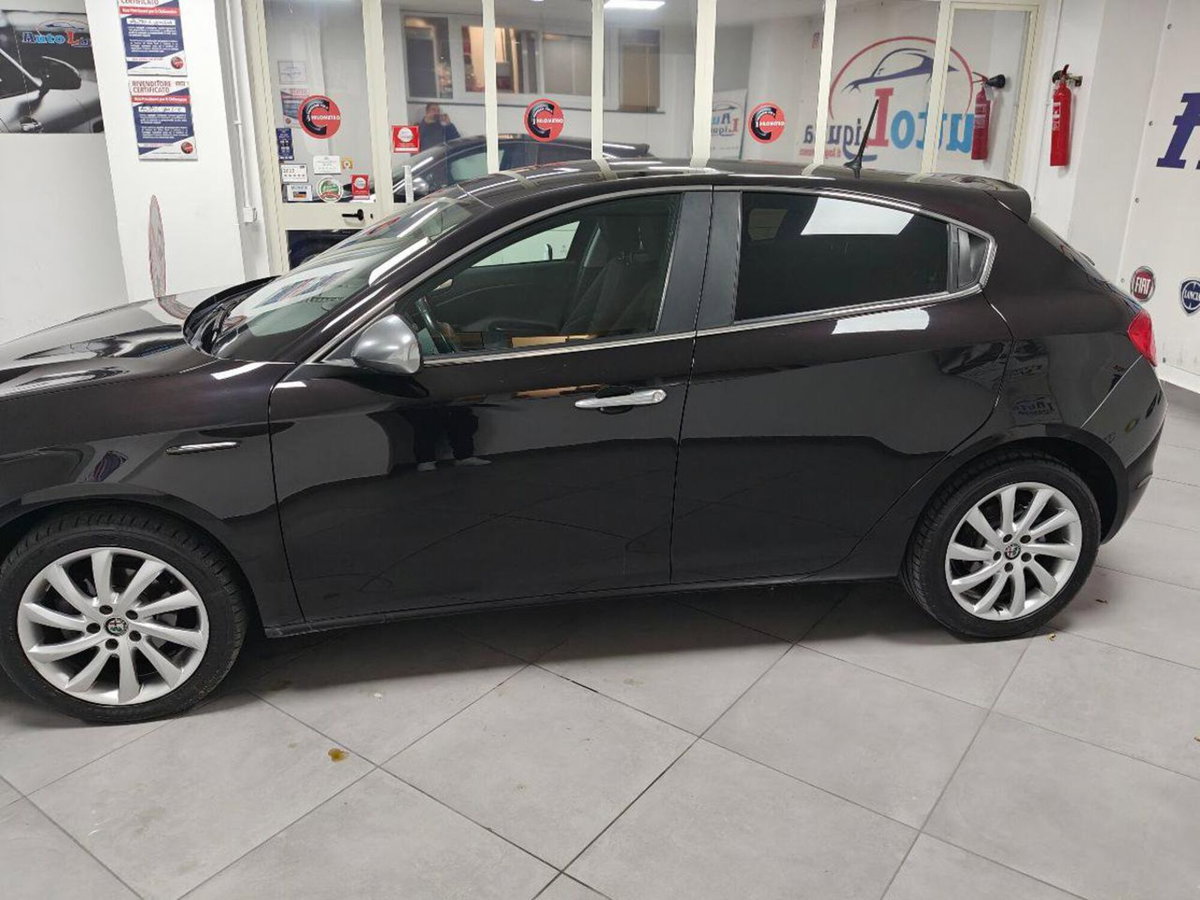 Alfa Romeo Giulietta 1.6 JTDm Giulietta 120cv tct (3)