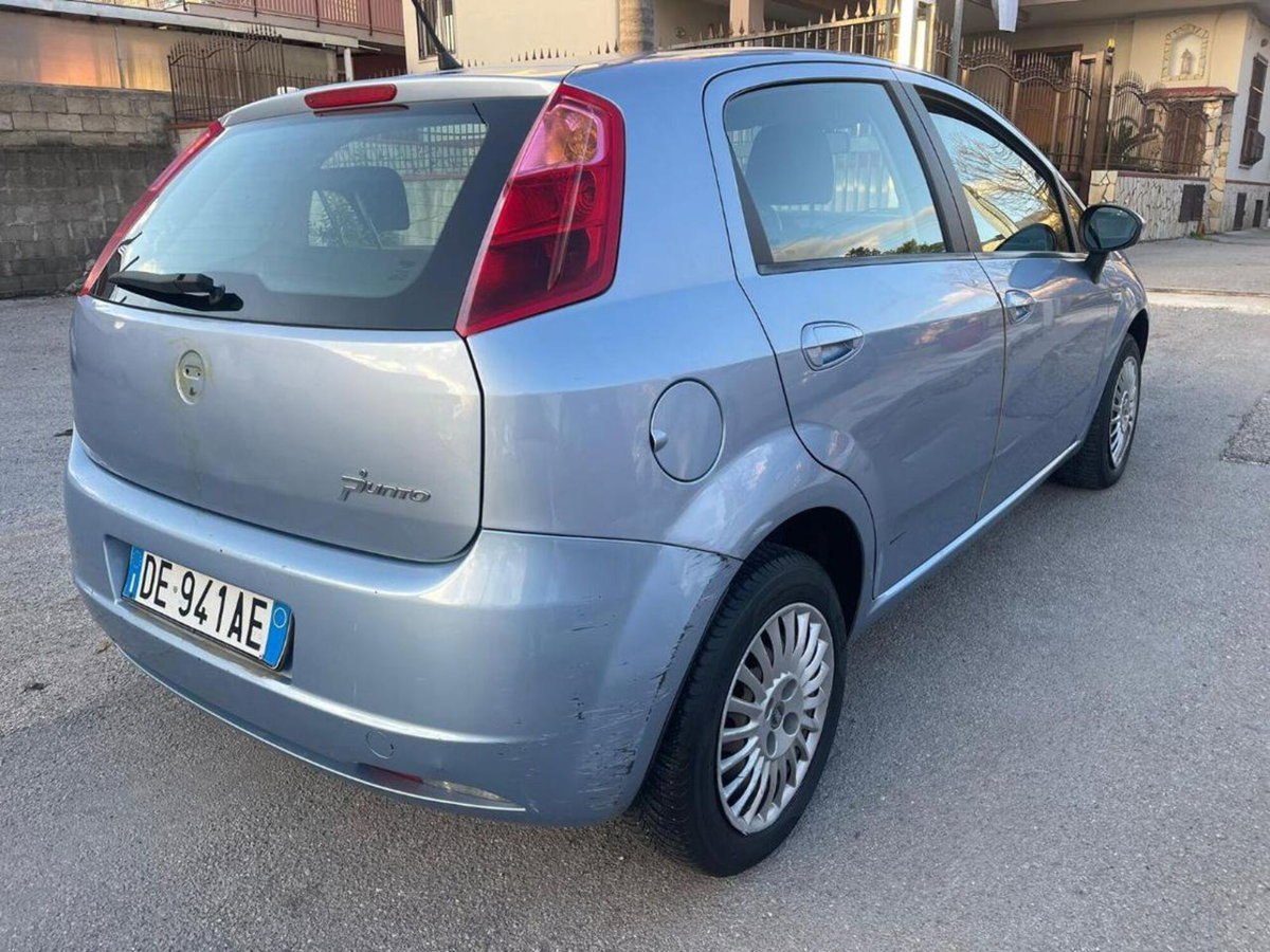 Fiat Grande Punto 1.4 5 porte Dynamic (16)