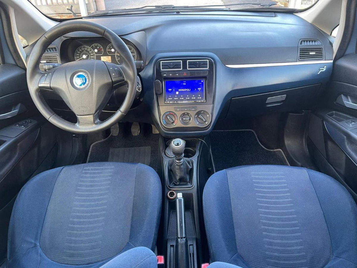 Fiat Grande Punto 1.4 5 porte Dynamic (9)
