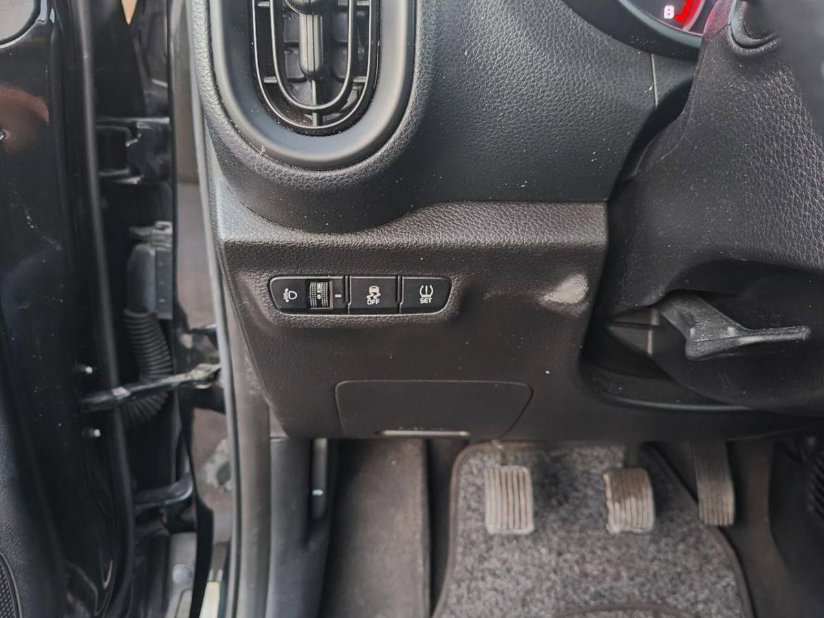Kia Picanto 1.0 12V 5 porte Active (9)