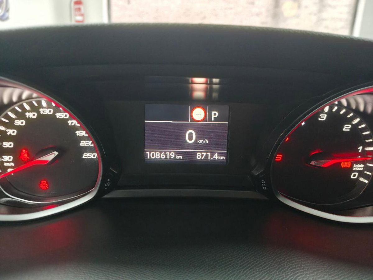 Peugeot 308 SW 1.5 bluehdi Style s&s 130cv eat8 (12)