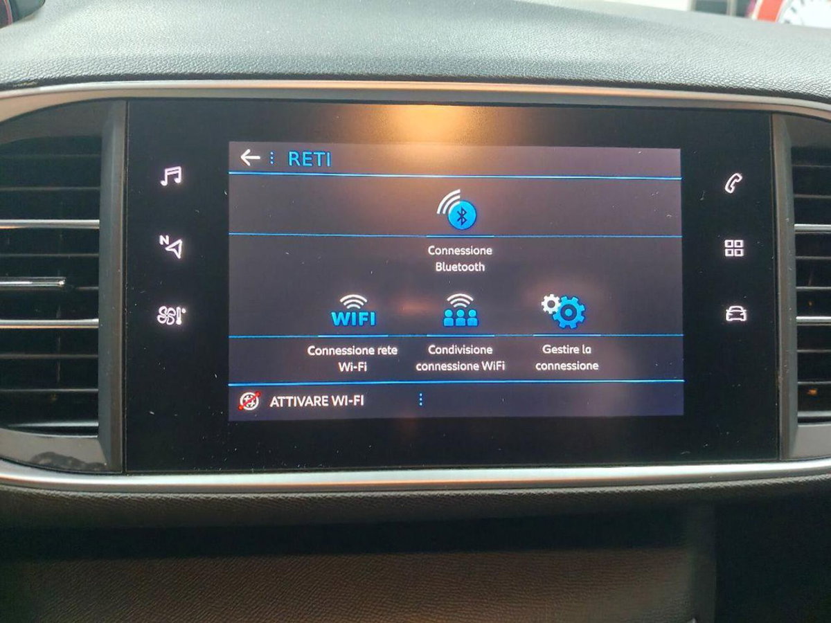 Peugeot 308 SW 1.5 bluehdi Style s&s 130cv eat8 (18)