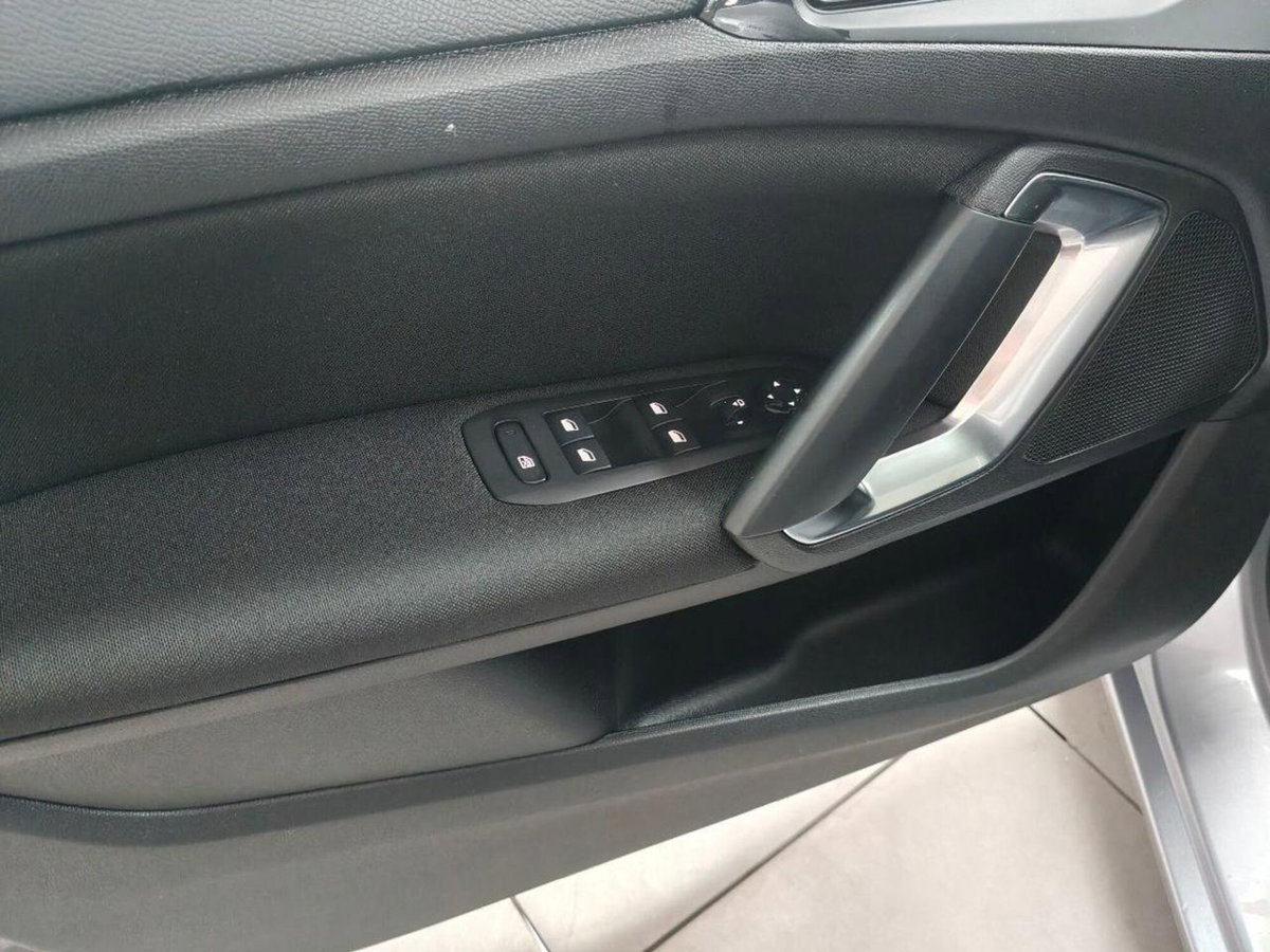 Peugeot 308 SW 1.5 bluehdi Style s&s 130cv eat8 (6)