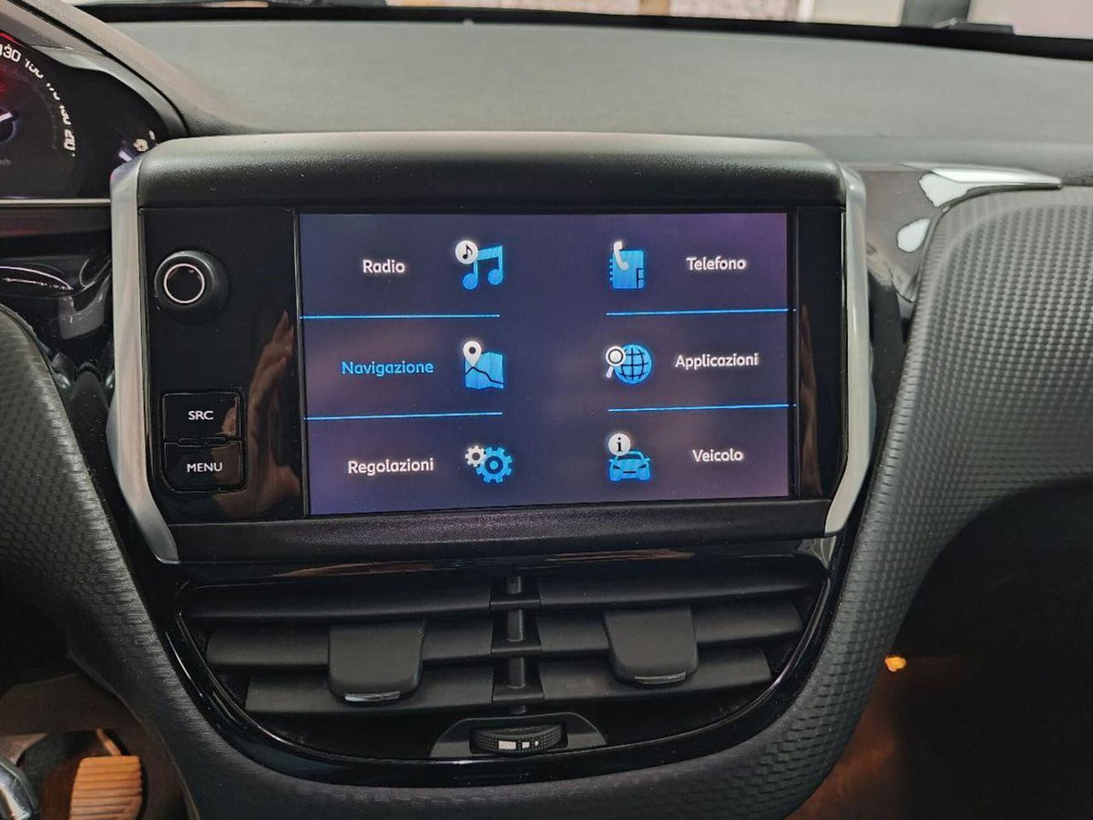 Peugeot 2008 VTi 82CV Allure (11)