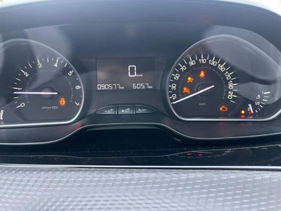 Peugeot 2008 VTi 82CV Active (10)