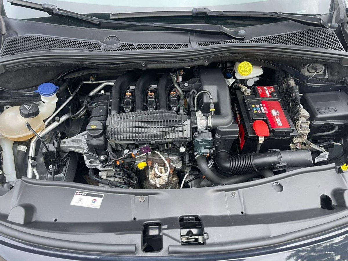Peugeot 2008 VTi 82CV Active (15)