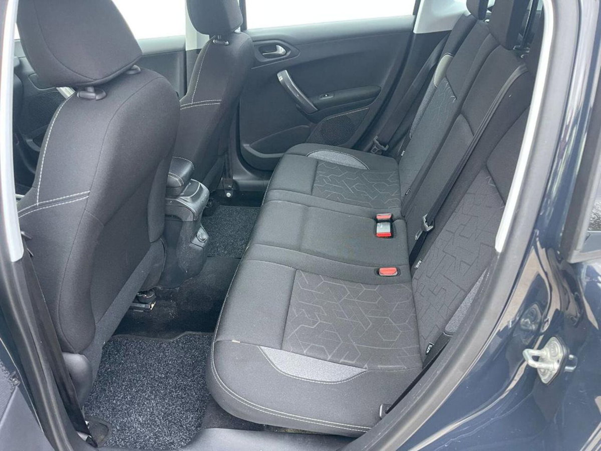Peugeot 2008 VTi 82CV Active (16)