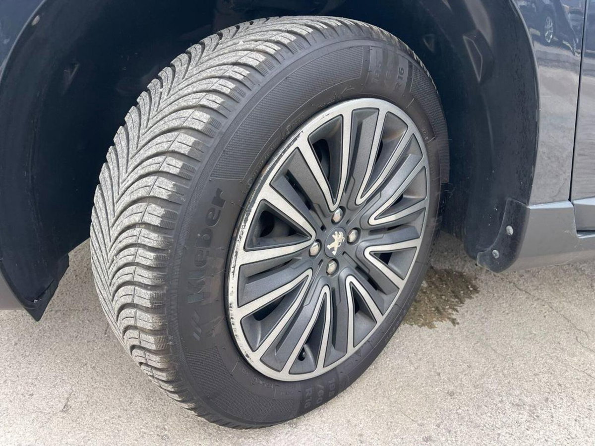 Peugeot 2008 VTi 82CV Active (17)