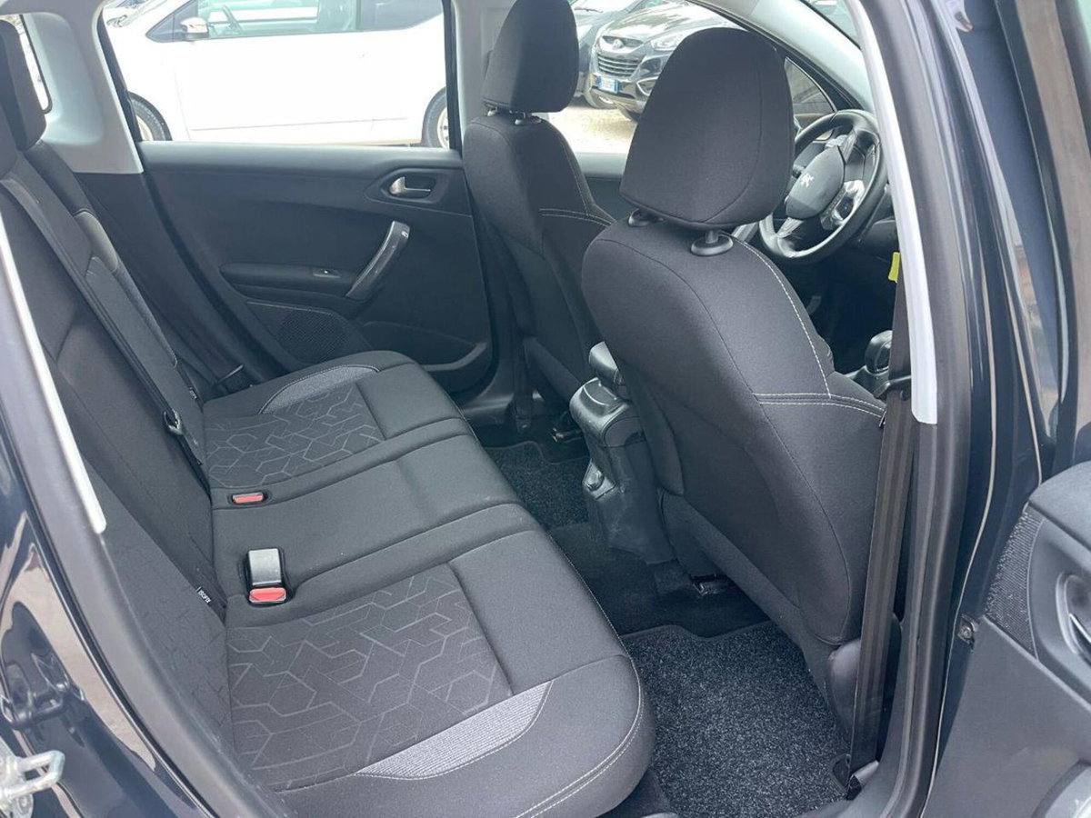 Peugeot 2008 VTi 82CV Active (18)