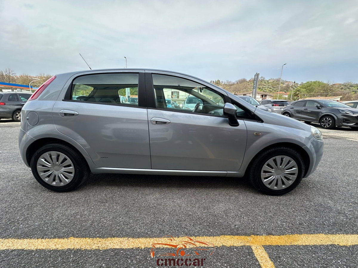 Fiat Grande Punto 1.3 MJT 90 CV 5 porte Emotion (4)