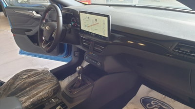 Ford Focus 1.0 EcoBoost 125 CV Start&Stop ST Line (8)