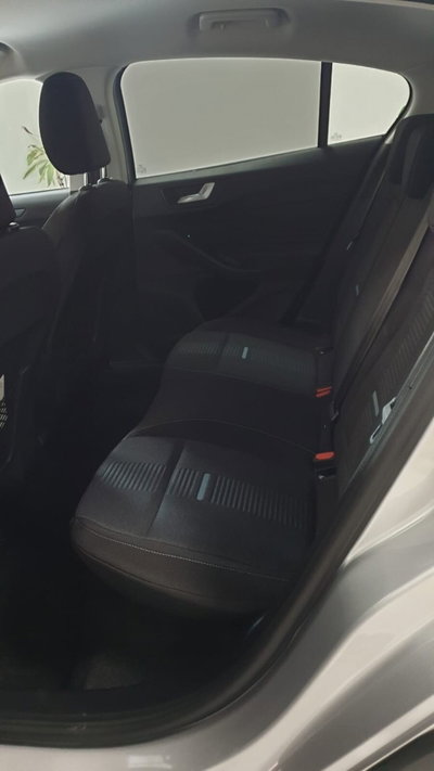 Ford Focus 1.0 EcoBoost Hybrid 125 CV Powershift 5p. Active X (16)