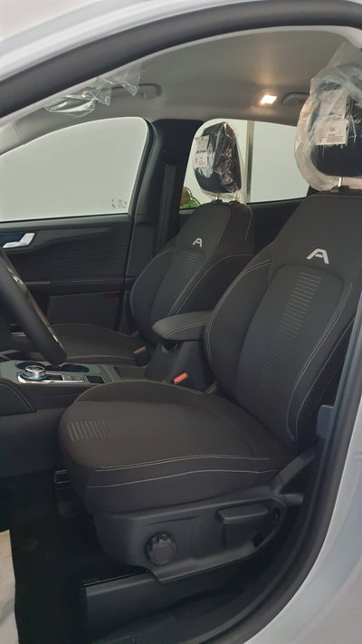 Ford Kuga 2.5 Full Hybrid 190 CV CVT 2WD ST-Line Design (10)