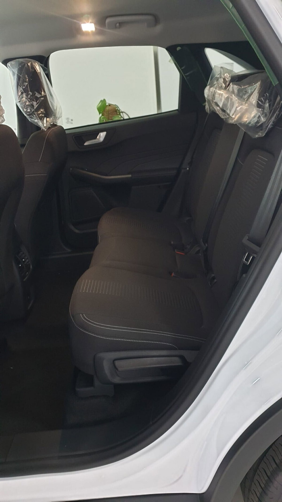 Ford Kuga 2.5 Full Hybrid 190 CV CVT 2WD ST-Line Design (11)