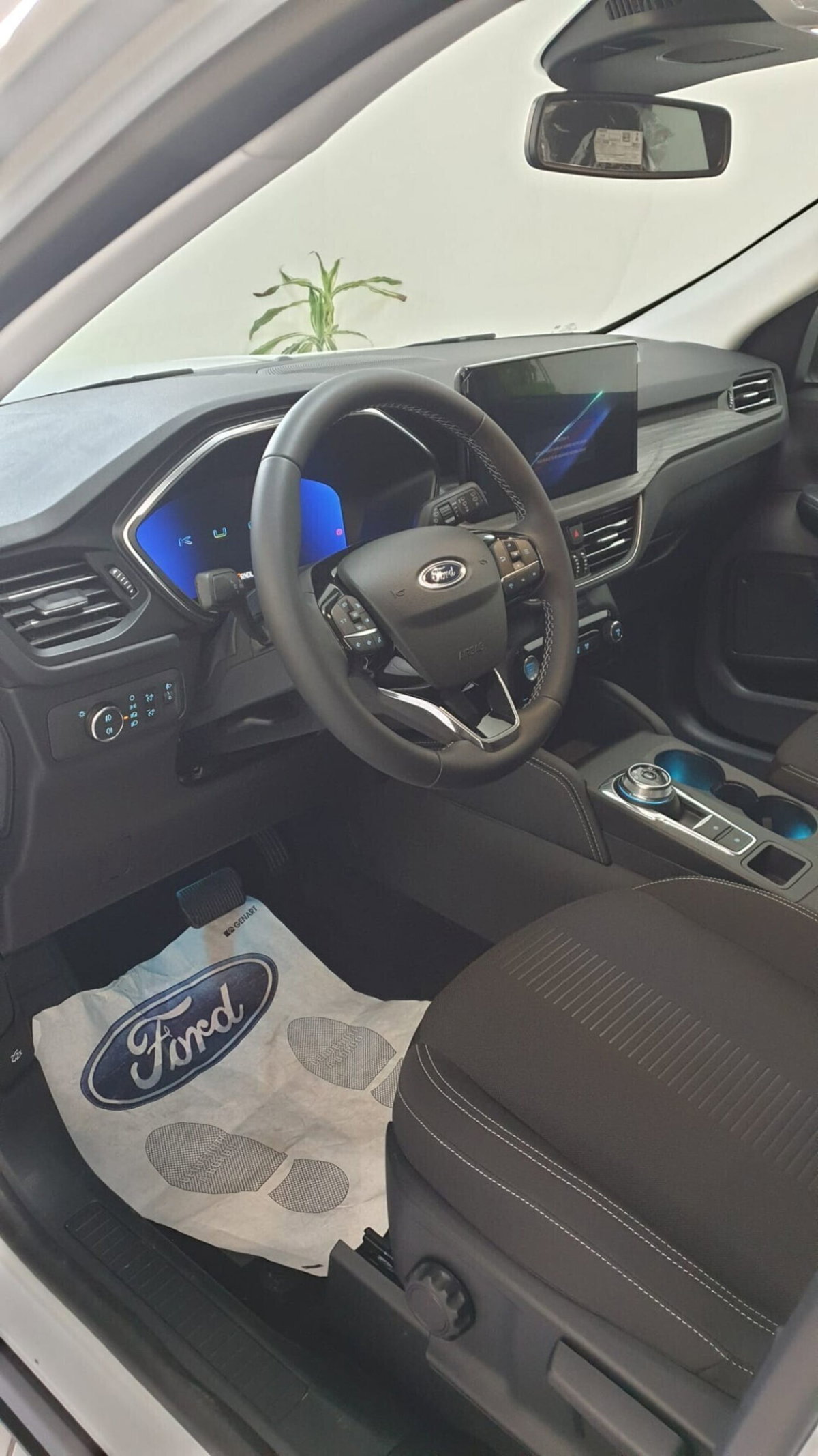 Ford Kuga 2.5 Full Hybrid 190 CV CVT 2WD ST-Line Design (12)