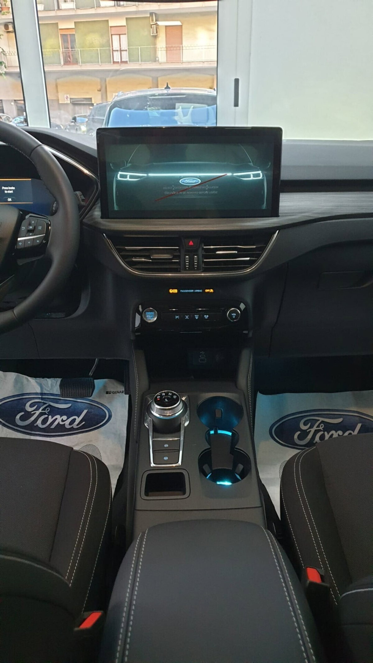 Ford Kuga 2.5 Full Hybrid 190 CV CVT 2WD ST-Line Design (15)