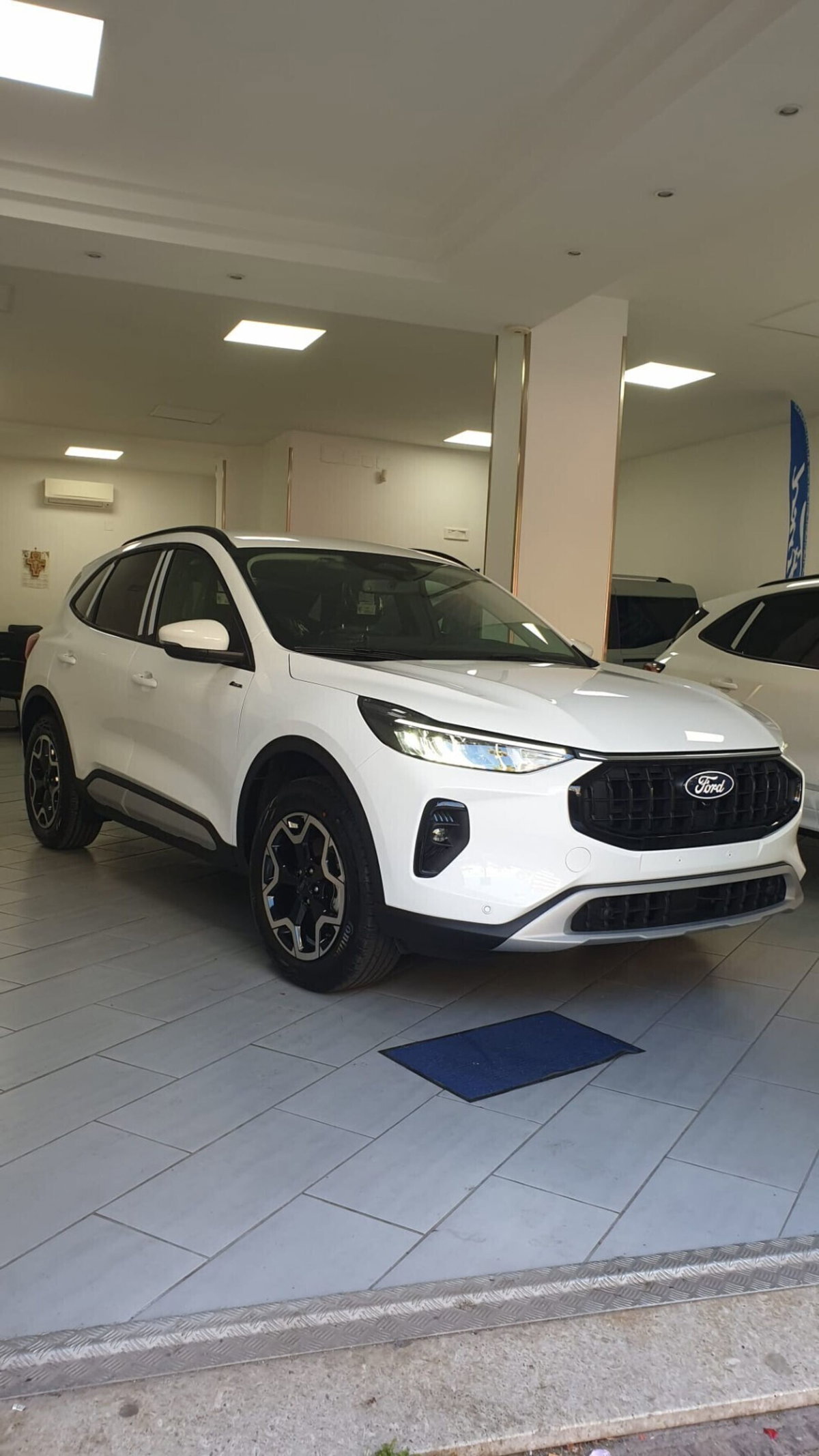 Ford Kuga 2.5 Full Hybrid 190 CV CVT 2WD ST-Line Design (3)